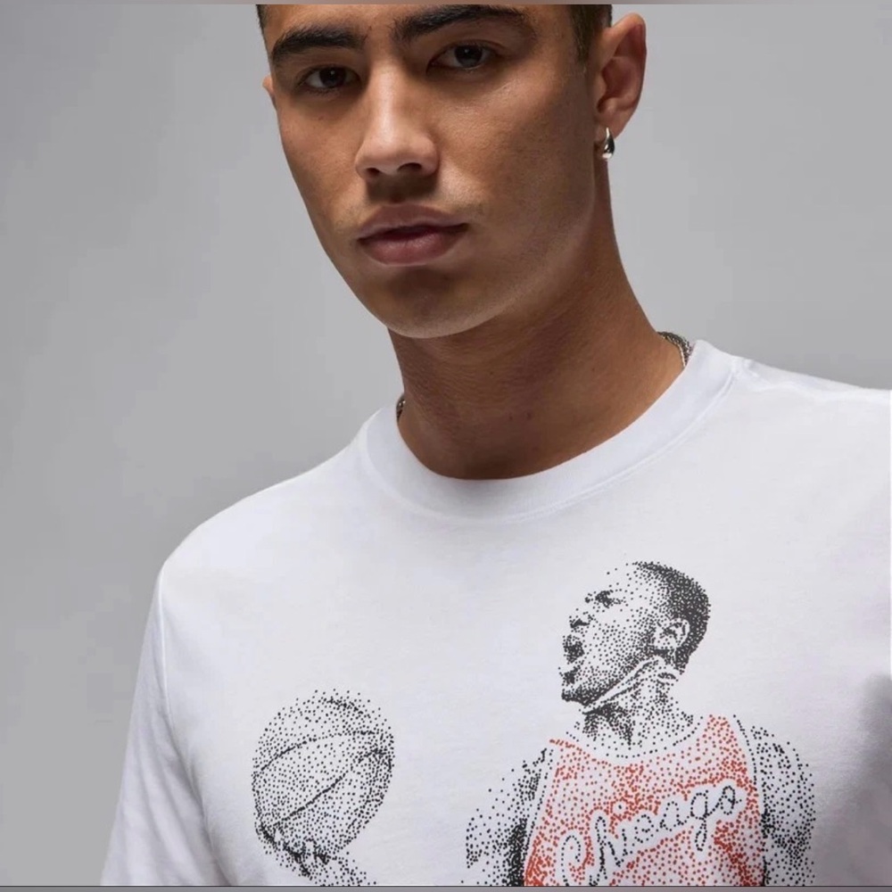 Nike Air Jordan Men's Active MJ Dot Graphic Short Sleeve T-Shirt Size Small - Picture 3 of 11